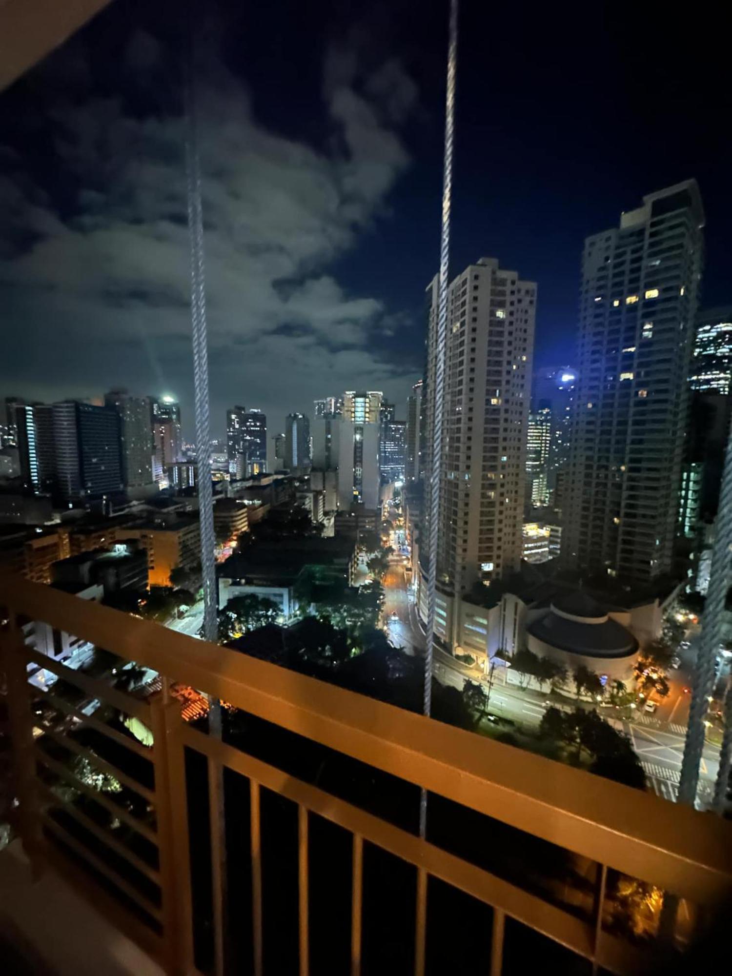 Cozy Place With City View At Greenbelt Makati Manila Ngoại thất bức ảnh
